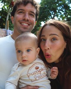 Instagram post by @johnnyurra