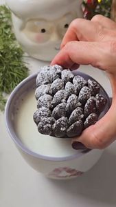 Instagram post by @sashacakeschicago