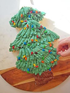 Instagram post by @sashacakeschicago