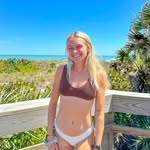 @amberunz Instagram Profile