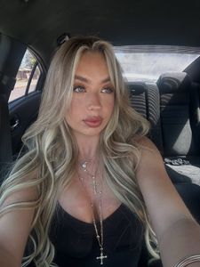 Instagram post by @lyssaabbby