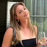 @kateknifton Instagram Profile