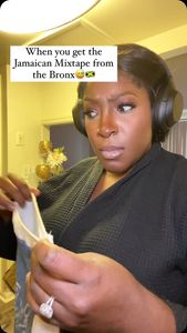 Instagram post by @nicholebesocial