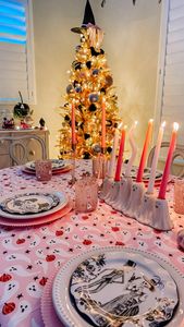 Instagram post by @melissarosebee