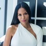 @makeupbymila Instagram Profile