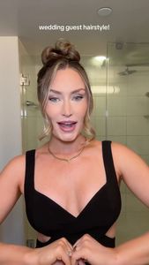 Instagram post by @laurabaule0