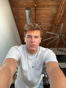 Instagram post by @thedrewbaker