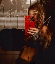 Instagram post by @paulinacastrostyle