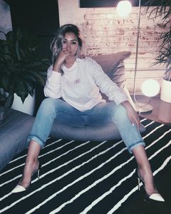 Instagram post by @realmisacampo