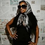 @__therealnia Instagram Profile