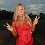 @haileyostrom Instagram Profile