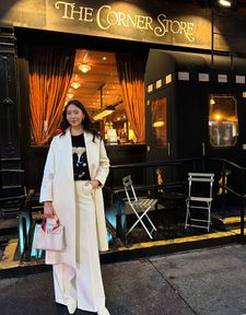 Instagram post by @liliyakalkamanova