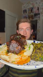 Instagram post by @stfumatthew