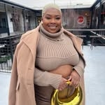 @curved_beauty Instagram Profile