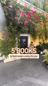 Instagram post by @_completelybooked