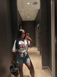 Instagram post by @desireeelisha