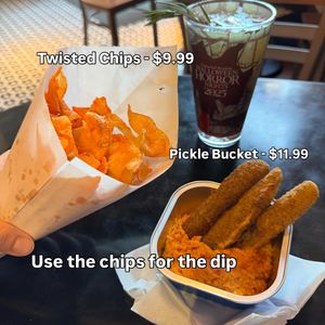 Instagram post by @fastpass_shopping