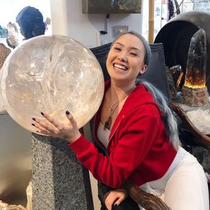 Instagram post by @saridacrystals