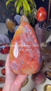 Instagram post by @saridacrystals