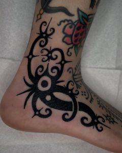 Instagram post by @nevus.tattoo