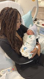 Instagram post by @lezlkoe