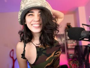 Instagram post by @katcontii