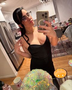 Instagram post by @katcontii