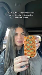 Instagram post by @sarahklait