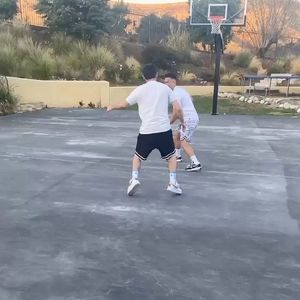 Instagram post by @commonmopi