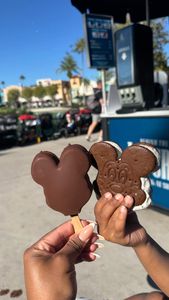 Instagram post by @cec_marie95