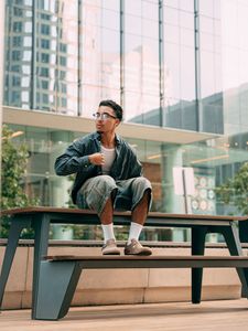 Instagram post by @l.zeming