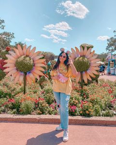 Instagram post by @sarahxtops