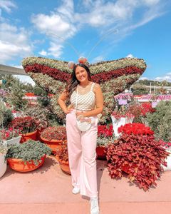 Instagram post by @sarahxtops