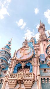 Instagram post by @sarahxtops