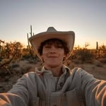 @leopoldiam Instagram Profile