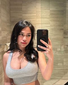 Instagram post by @vanessadurano_