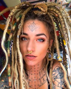 Instagram post by @flower.friendly