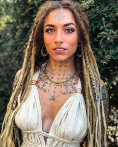 Instagram post by @flower.friendly