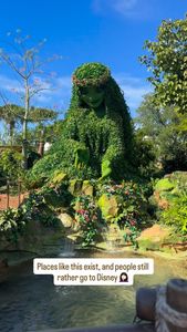 Instagram post by @travelingwithmyminnie