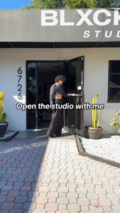 Instagram post by @theebooblessbabe