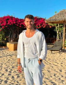 Instagram post by @warner_