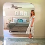 @shesthecarpenter Instagram Profile