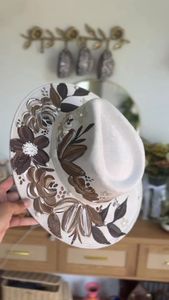 Instagram post by @simplymexicana