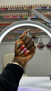 Instagram post by @_andreaek