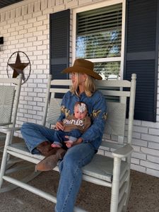 Instagram post by @allisonnfframe