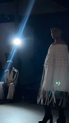 Instagram post by @carlos_20xd