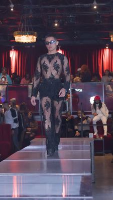 Instagram post by @carlos_20xd