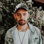 @innatelight_ Instagram Profile