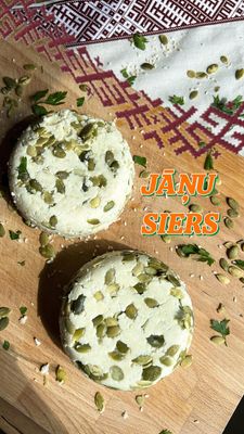 Instagram post by @helenarobezniece