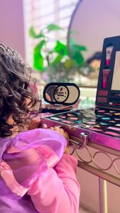 Instagram post by @social.lenaa